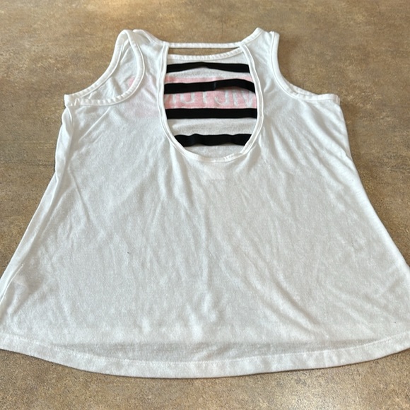 Women’s Victoria’s Secret, tank top size medium - Picture 3 of 5